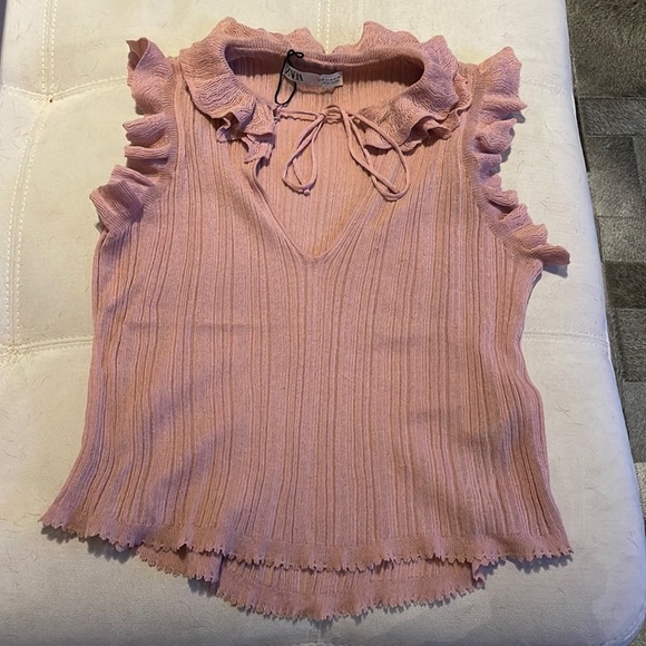 Zara Tops - Zara ruffle top